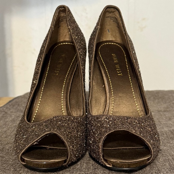 Sparkle Heels - Picture 2 of 10